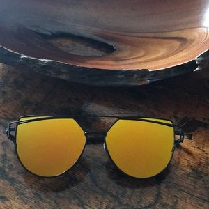 🎉Oversized🎉Cat-eye Sunglasses🎉